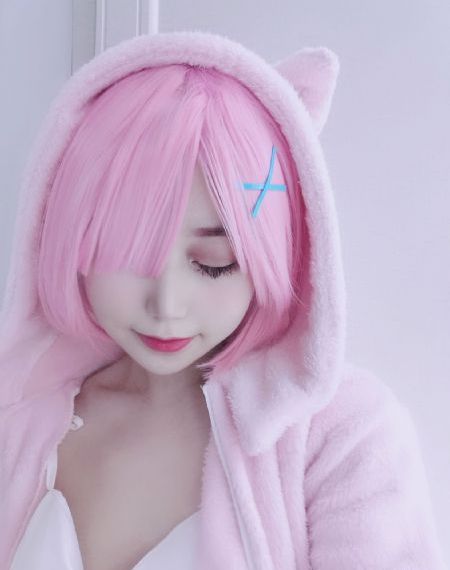 嫩草综合-高清中字在线观看电视